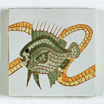 Carreau décoré motif poisson vert peint à la main - Salernes